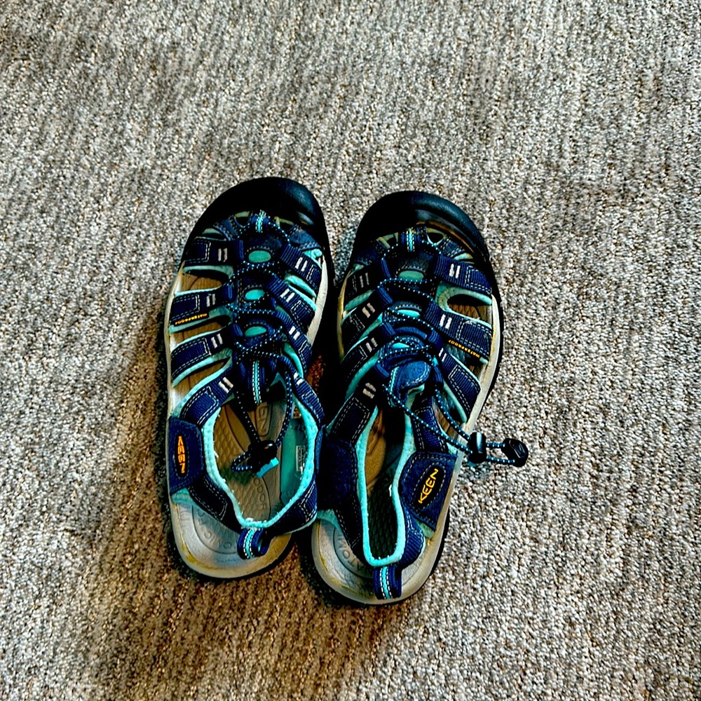 Keen Sandals. Beautiful shades of blue. Size 8